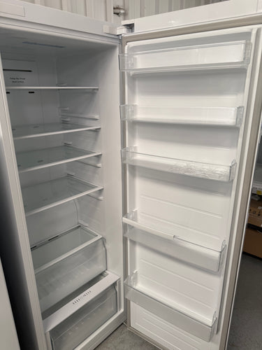 Factory second Hisense 328l vertical fridge HRAF328 - Second Hand Appliances Geebung